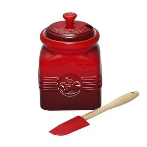 BNIB Le Creuset Stoneware Berry Jam Jar with Silicone Spreader 450ml